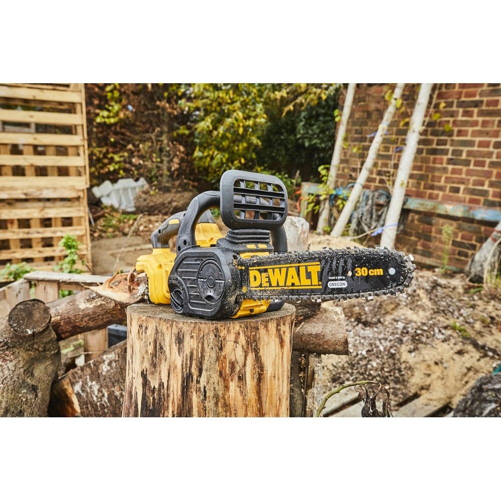 Аккумуляторная цепная пила DEWALT DCM565P1, XR