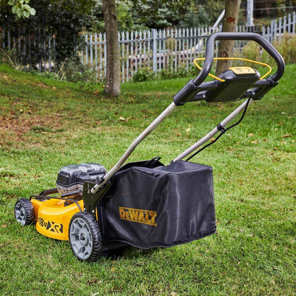 Газонокосилка аккумуляторная профессиональная DEWALT DCMW564N без аккумулятора и ЗУ