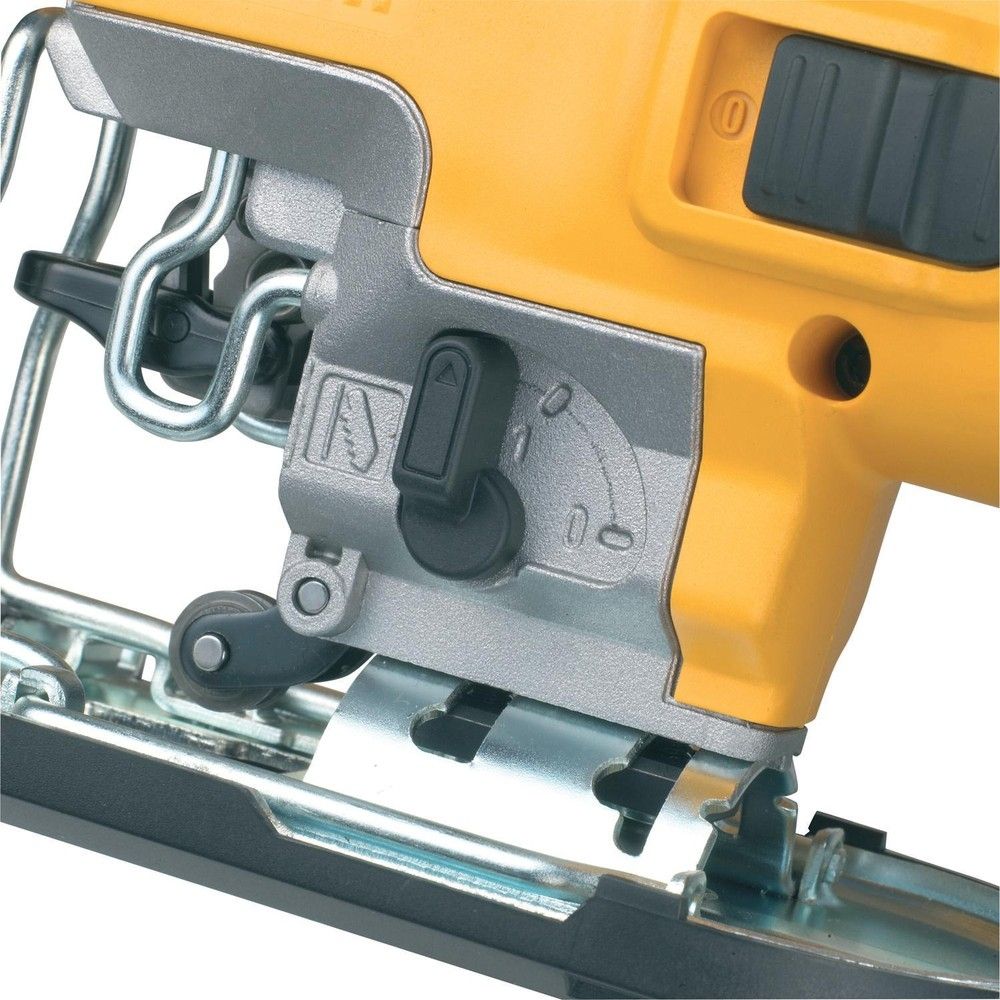 Лобзик с корпусной рукояткой DEWALT DW343K, 550 Вт